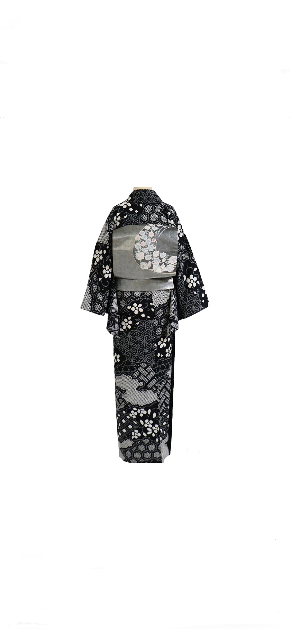 Kimono (Silk) Rental & Dressing